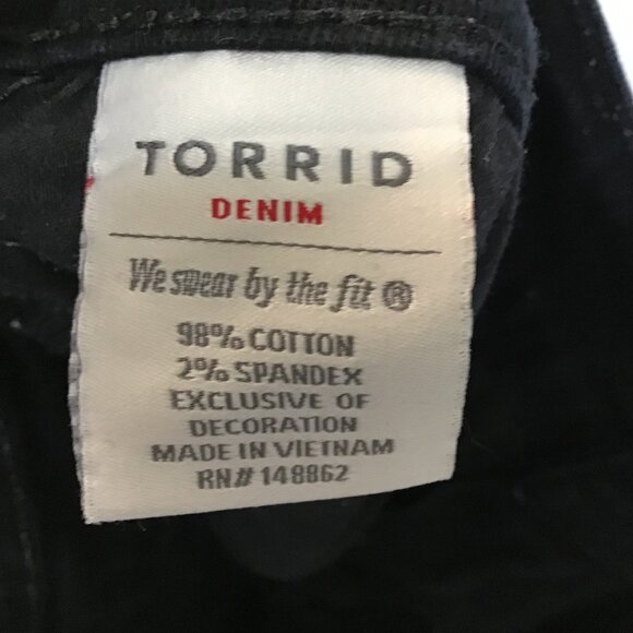 Torrid Black Stretch Denim Shorts with Lace Floral Cut Outs Size 18 - Picture 9 of 11
